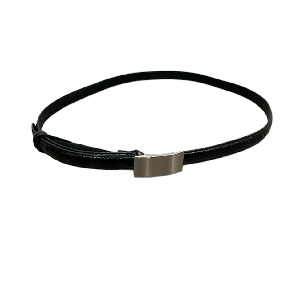 Coldwater Creek black subtle patent skinny half inch belt. Silver buckle. Size S